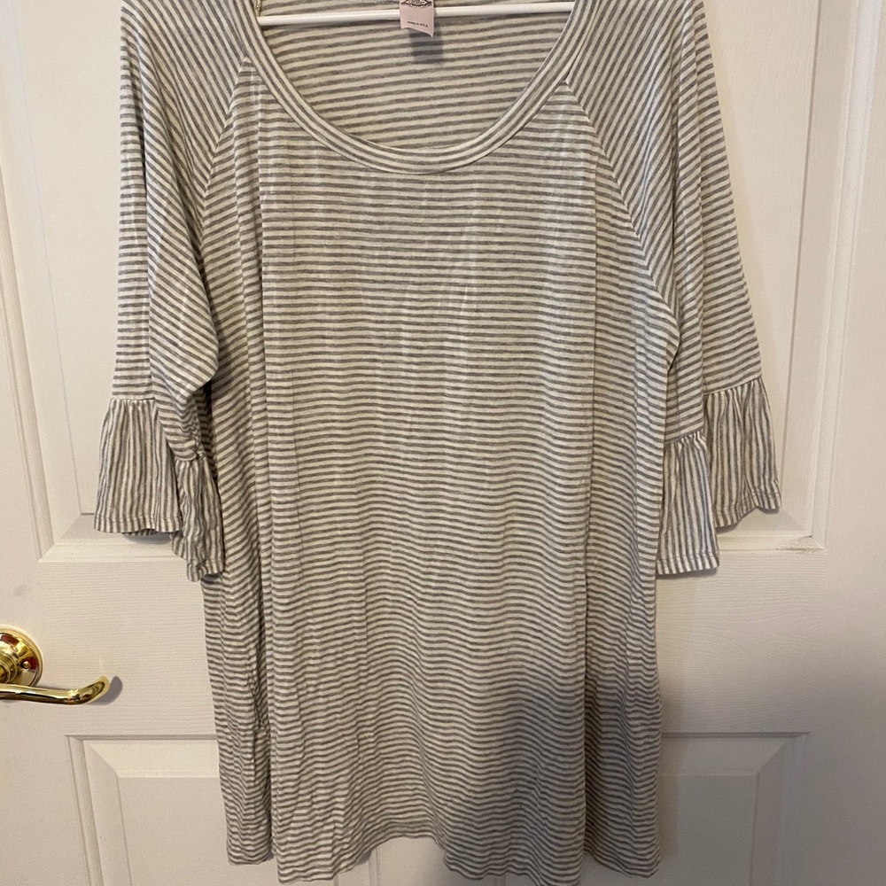 Cute Grey striped butterfly sleeve tunic tee
